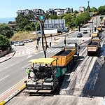 İzmit Santral Rampası'nda Kapsamlı Asfalt Yenileme: Gazanfer Bilge Bulvarı Ulaşıma Güç Katıyor!