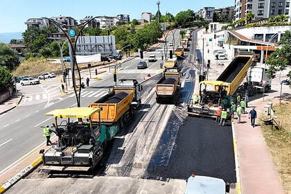 İzmit Santral Rampası'nda Kapsamlı Asfalt Yenileme: Gazanfer Bilge Bulvarı Ulaşıma Güç Katıyor!