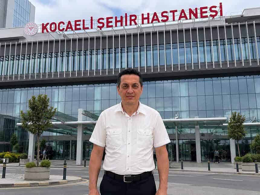 Kocaeli Şehir Hastanesi İdaresine Hürriyetçi Sağlık-Sen'den Sert Tepki: "Sağlık Çalışanı Karta Mahkûm Edilemez"