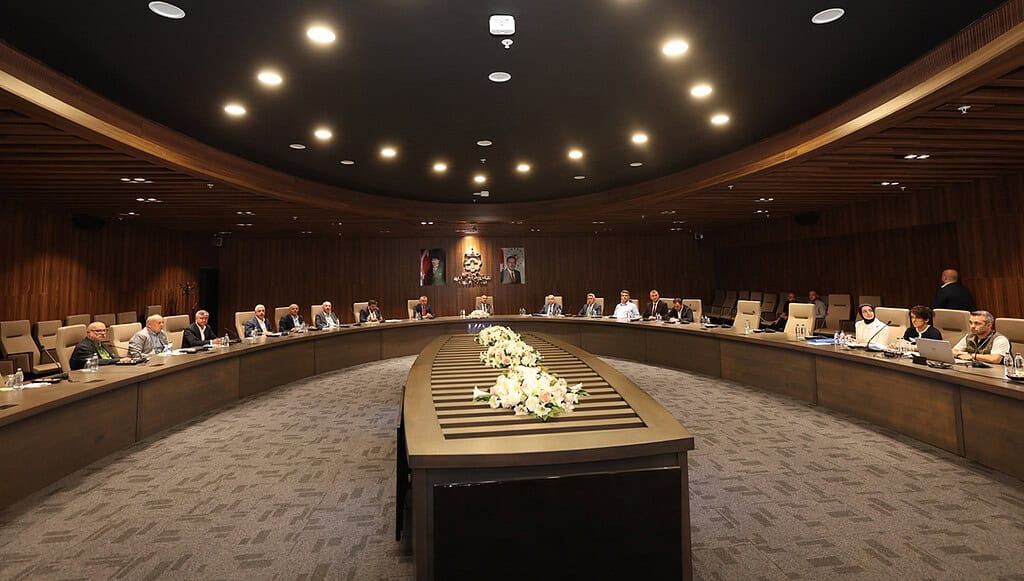 Kocaeli’de Sokak Hayvanları İçin Kritik Zirve: Vali Aktaş ve Tahir Büyükakın Başkanlığında Toplandılar!