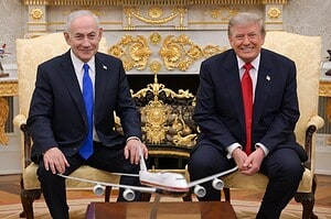 Trump ve Netanyahu, İran'la Yapılan Savaşın Başından Beri İlk Kez Yüz Yüze Görüştü