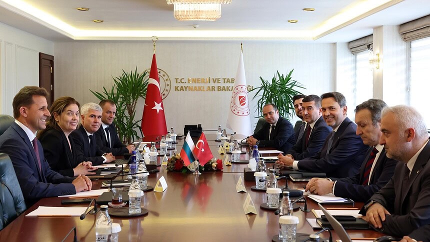 Türkiye ile Bulgaristan Arasında Doğal Gazda İş Birliği Protokolü İmzalandı