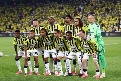 Fenerbahçe, Polonya'ya avantajla gidiyor