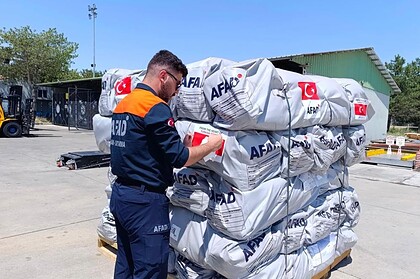 Venezuela’ya 30 Ton İnsani Yardım Malzemesi Götürüldü