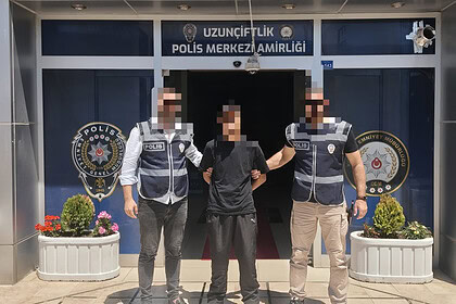4 Yıl 7 Ay Kesinleşmiş Hapis Cezası Vardı, Firar Uzun Sürmedi! Kartepe'de Yakalanan Yağma Suçlusu Cezaevine Gönderildi!