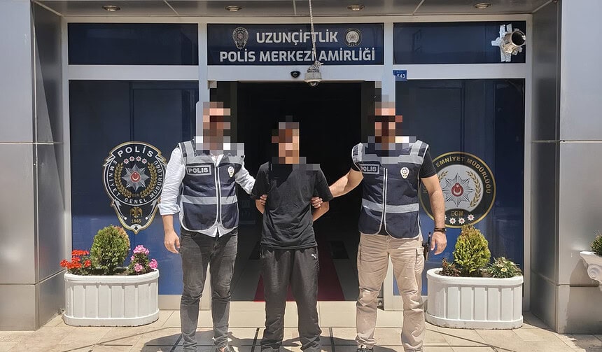 4 Yıl 7 Ay Kesinleşmiş Hapis Cezası Vardı, Firar Uzun Sürmedi! Kartepe'de Yakalanan Yağma Suçlusu Cezaevine Gönderildi!
