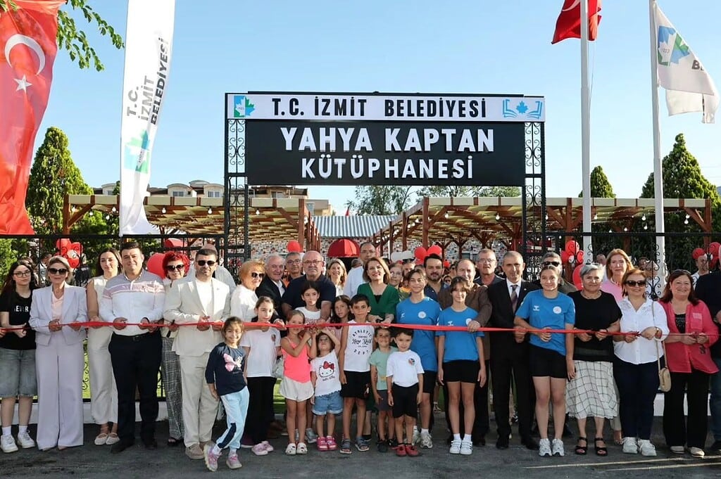 İzmit’e Söz Verilmişti, Hizmete Girdi! Kentin Yeni Cazibe Merkezi Yahya Kaptan Kütüphanesi!