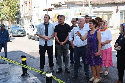 Darıca'da Yangın Sonrası Esnafa Anlamlı Destek: "Tüm İmkânlarımızla Yanınızdayız"