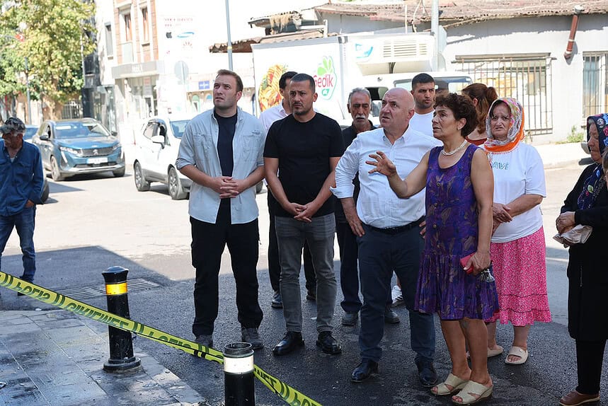 Darıca'da Yangın Sonrası Esnafa Anlamlı Destek: "Tüm İmkânlarımızla Yanınızdayız"