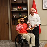 Darıca'nın Gururu Yener Aras: Belediye Başkanı Muzaffer Bıyık Şampiyon Sporcuyu Ağırladı!