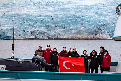 Bakan Kacır 78. Paralelin Kuzeyinde: 22 Günde 4 Bin Deniz Mili Yol Kat Etti