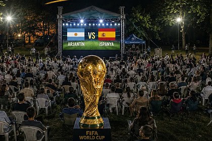 Dünya Kupası Finali Başiskele Sahili'nde: Arjantin-İspanya Maçı Pazar Gecesi Dev Ekranda!