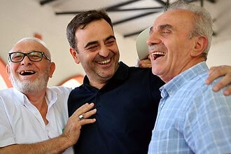 Başkan Özlü'den Yüzleri Güldüren Ziyaretler: "Gülüşünüz Ömre Bedel"