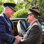 Bayraktaroğlu Hollandalı Mevkidaşını Askeri Törenle Karşıladı