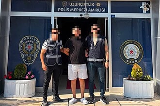Kocaeli’de Bilişim Ve Banka Dolandırıcılığından Aranan Şahıs Kartepe’de Yakalandı!