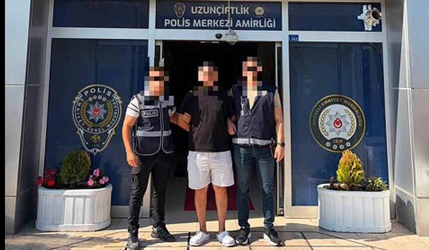Kocaeli’de Bilişim Ve Banka Dolandırıcılığından Aranan Şahıs Kartepe’de Yakalandı!