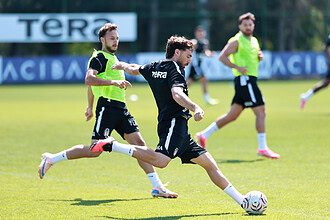 Beşiktaş’ın Midtjylland Maçı Kamp Kadrosu Açıklandı: 2 Önemli Eksik!