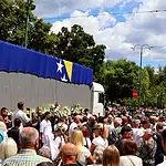 Bosna Hersek'te Srebrenitsa Şehitleri Saraybosna'dan Uğurlandı: 10 Tabut Yola Çıktı