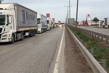 Bulgaristan'da Sıcaklar Nedeniyle Ağır Vasıtalara 20 Ton Sınırı: Yeni Trafik Düzenlemesi Başladı