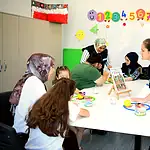 Çayırova'da Özel Bireyler Yaz Okulunda Vazo ve Seramik Yapıyor