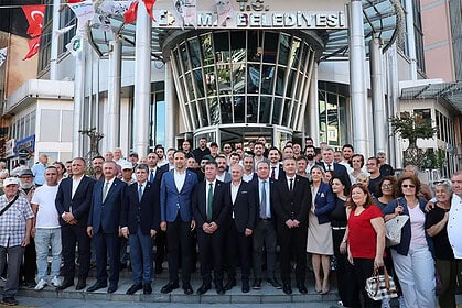 CHP İzmit İlçe Yönetimi İstifa Etti: İstifa Eden Yönetim YENİ Parti’ye Geçiyor!