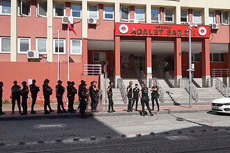 Kocaeli’de "Cinler Kan İstiyor" Yalanıyla Dolandırıcılığa 9 Yıl 10 Ay Hapis Cezası!