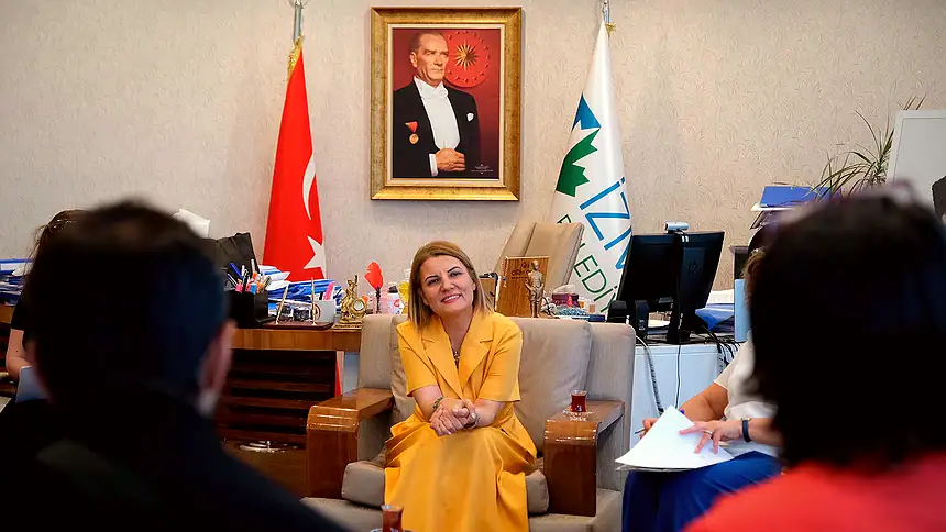 Fatma Kaplan Hürriyet Halk Günü'nde İzmitlileri Dinledi