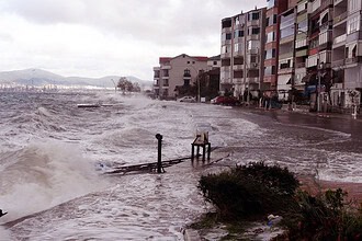 Marmara Denizi İçin Fırtına Uyarısı: Kocaeli Valiliği Saat Vererek Uyardı!