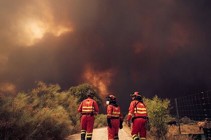 Fransa ve İspanya'da Yangınlar 330 Bin Kişiyi Evinden Etti