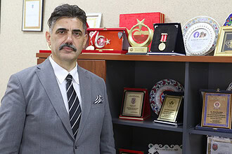 İzmit Bürolar Amiri Gazi Başkomiser Murat Ellibeş 15 Temmuz Gecesini Anlattı: "Ben Polisim, Sen Askersin, Bu Husumet Ne?"