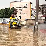 Gebze ve Darıca'da Sağanak: Yollar Göle Döndü, Araçlar Mahsur Kaldı