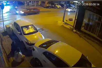 Gebze'de Motosikletli Kaza: Arkadaki Trafik Polisi Yardıma Koştu