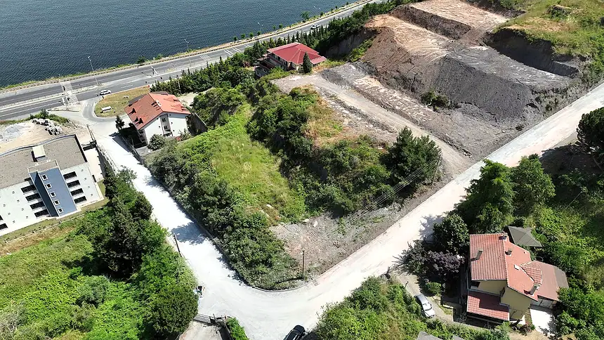 Halıdere'de 3 Sokağa Parke Çalışması Tamamlandı: Sökülen Taşlar Geri Kazandırıldı