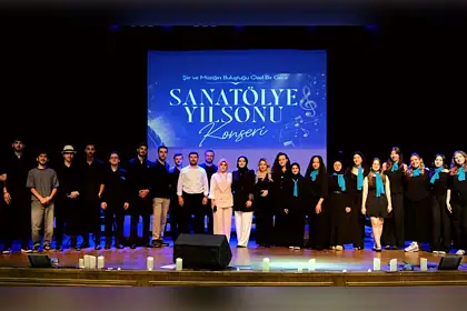 Halkevi Gençlik Merkezi'nde Şiir ve Müzik Aynı Sahnede