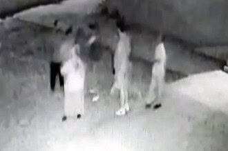 Kocaeli İzmit'te Cami Avlusunda İmama Saldırı: Uygunsuz Davranış Uyarısı Darp ile Bitti!