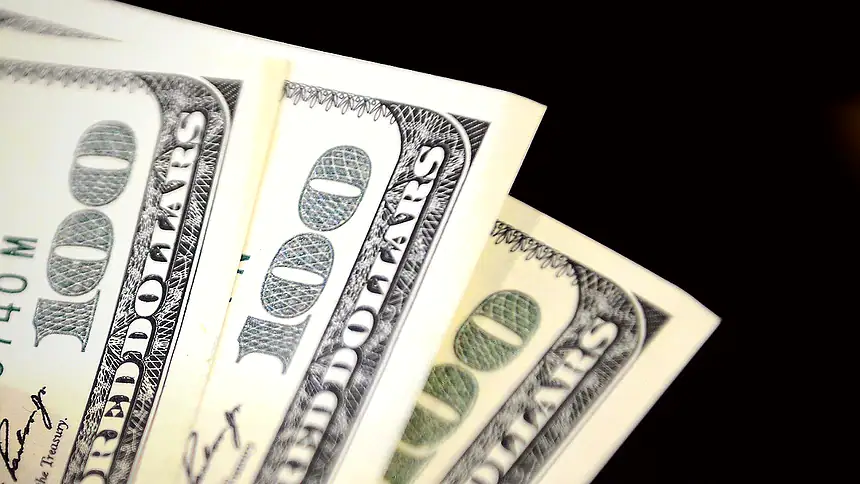 Kapalıçarşı'da Güne Sürprizli Açılış: Dolar Yükseldi, Euro Geriledi