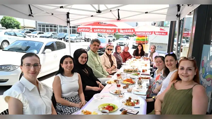 Kocaman İstasyon'da Kadın Esnafla Buluştu: "Altyapı Sorunu Bitti"
