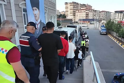 Kocaeli Dahil 12 İlde Dev Organize Suç Örgütü Operasyonu: 127 Şüpheli Yakalandı!