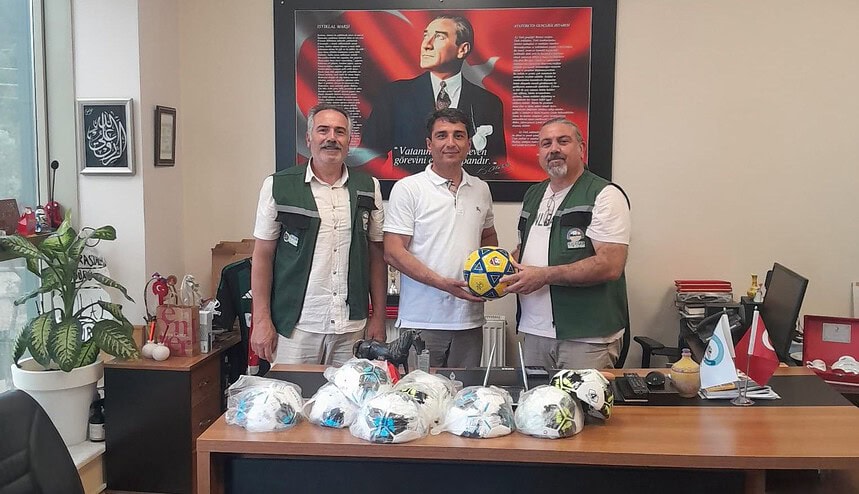 Körfez Belediyesi'nden Geri Dönüşüm Rekoru: 700 Kg Atık Pil Toplandı, Öğrenciler Ödüllendirildi!