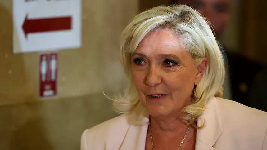 Fransa'da Le Pen'e 3 Yıl Hapis ve 45 Ay Siyasi Yasak Verildi
