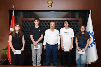 Gebze’den LGS’de Tarihi Başarı: 4 Öğrenci 500 Tam Puanla Türkiye Birincilerinin Arasında!