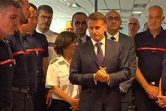 Macron Fransa'daki Yangını "2. Dünya Savaşı'ndan Beri En Ağır" Tablo İlan Etti