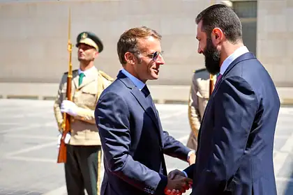 Macron Suriye'de eş-Şara ile Çok Sektörlü Ortaklığa İmza Attı