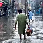 Mumbai'de Hayatı Felç Eden Muson: Sular 2 Metreyi Buldu
