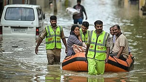 Hindistan ve Nepal’de Muson Felaketi: Sel ve Toprak Kaymalarında Can Kaybı 52’ye Yükseldi!