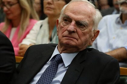 Önder Sav CHP'den İstifa Etti: "Derin Üzüntü ve Tarifsiz Acı İçindeyim"