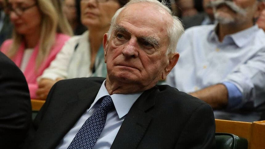 Önder Sav CHP'den İstifa Etti: "Derin Üzüntü ve Tarifsiz Acı İçindeyim"
