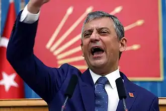 Özgür Özel Yeni Partinin Kuruluşunu Duyurdu, CHP Grubuna Veda Etti