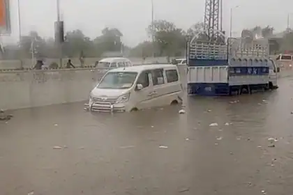 Pakistan'da Muson Selleri 72 Can Aldı: Son 24 Saatte 15 Ölü