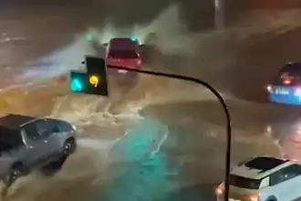 Şili'de Sel 13 Can Aldı: 7 Kişi Kayıp, 87 Bin Ev Elektriksiz Kaldı
